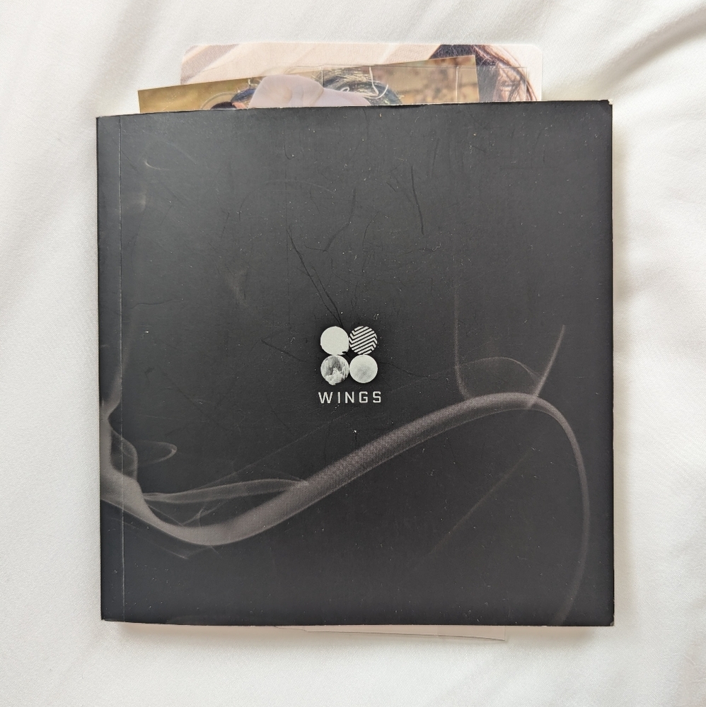 BTS Wings Album with Photocards - Picture 2 of 7